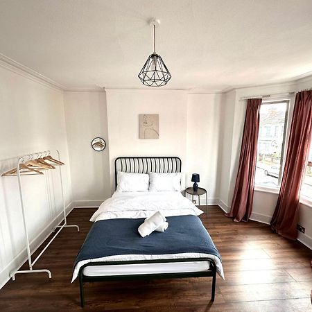 Charming, Renovated Residence In Willesden Green Лондон Экстерьер фото