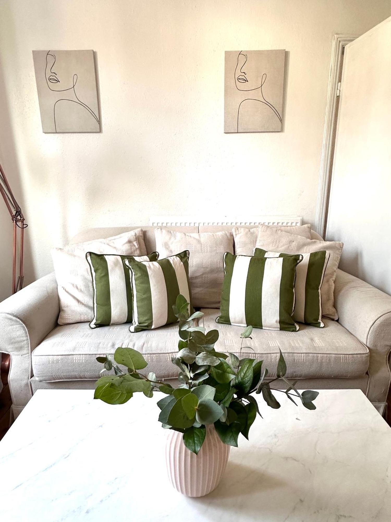 Charming, Renovated Residence In Willesden Green Лондон Экстерьер фото